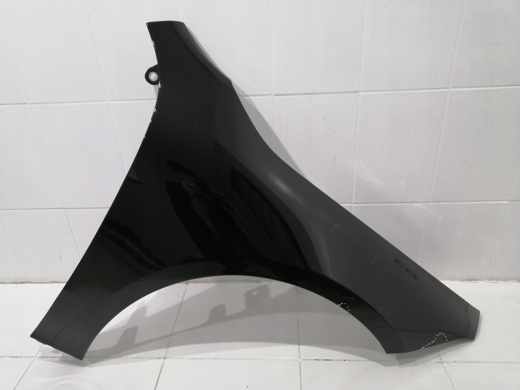 фото №1, Крила правий передній перед mercedes cla a118