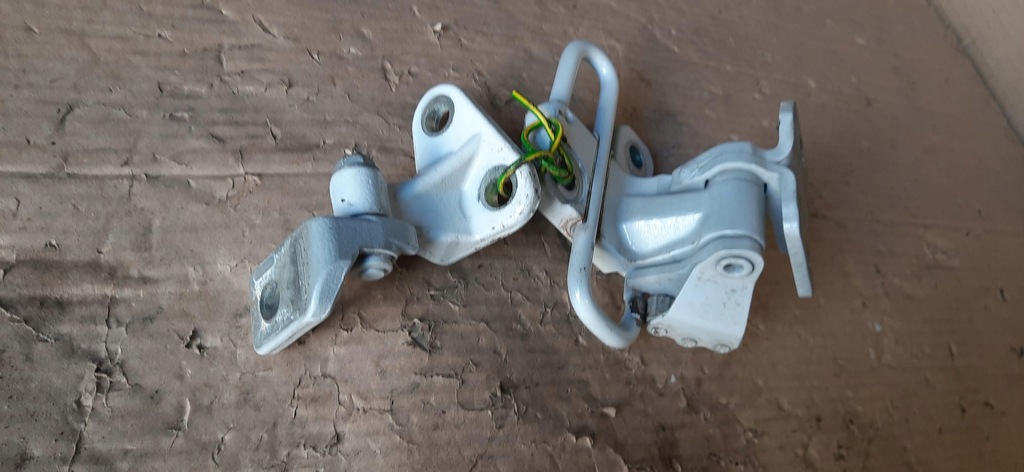 фото №7, Петля дверь левый перед peugeot rcz ym18402080