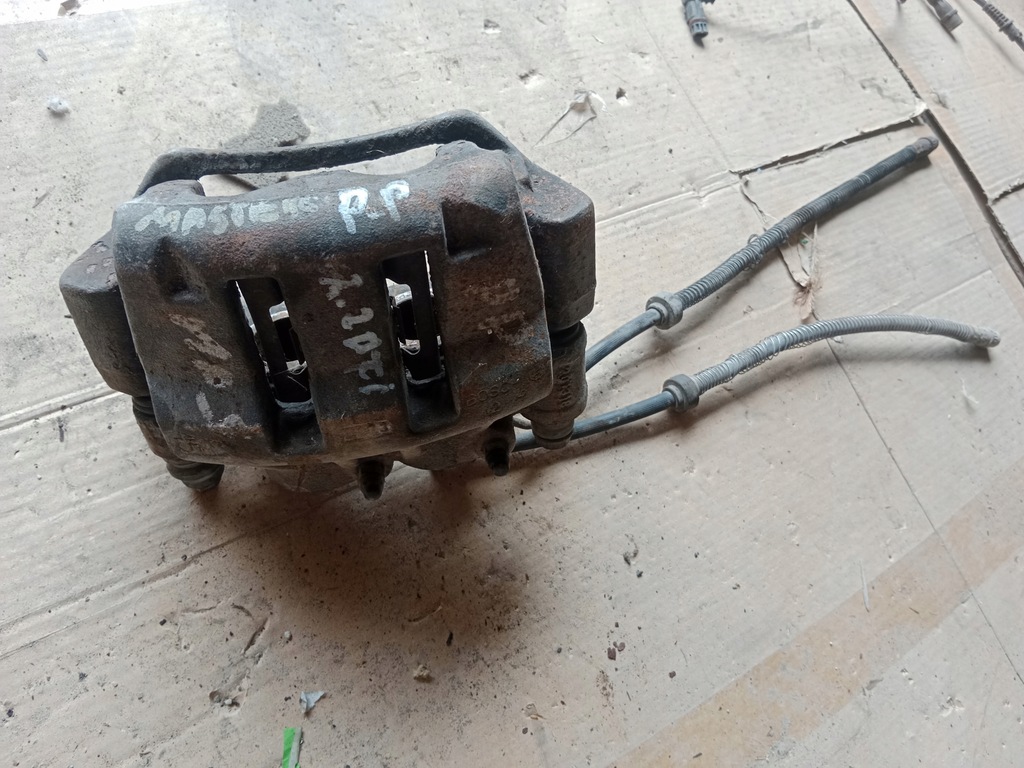 фото №1, Суппорт тормозной правый перед renault master 2.2dci