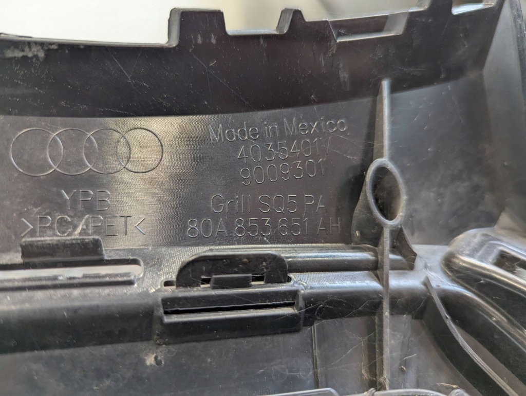 Audi q5 sq5 s-line 80a рестайлинг  2021-2024 решётка  радиатора решётка радиатора чёрный Оригинал
