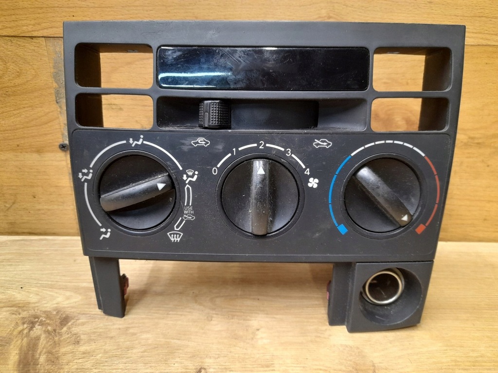 фото №1, Панель управление обдув toyota verso