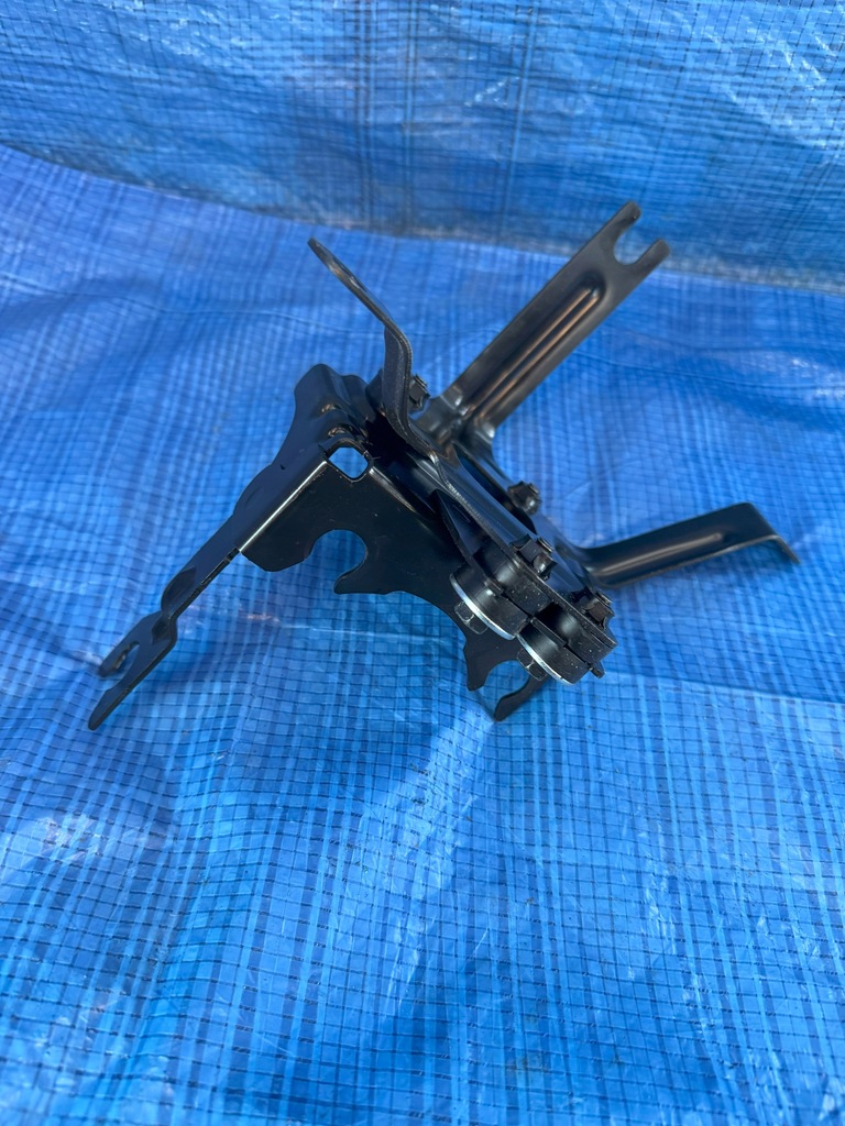 фото №6, Кронштейн кронштейн renault megane v e-tech