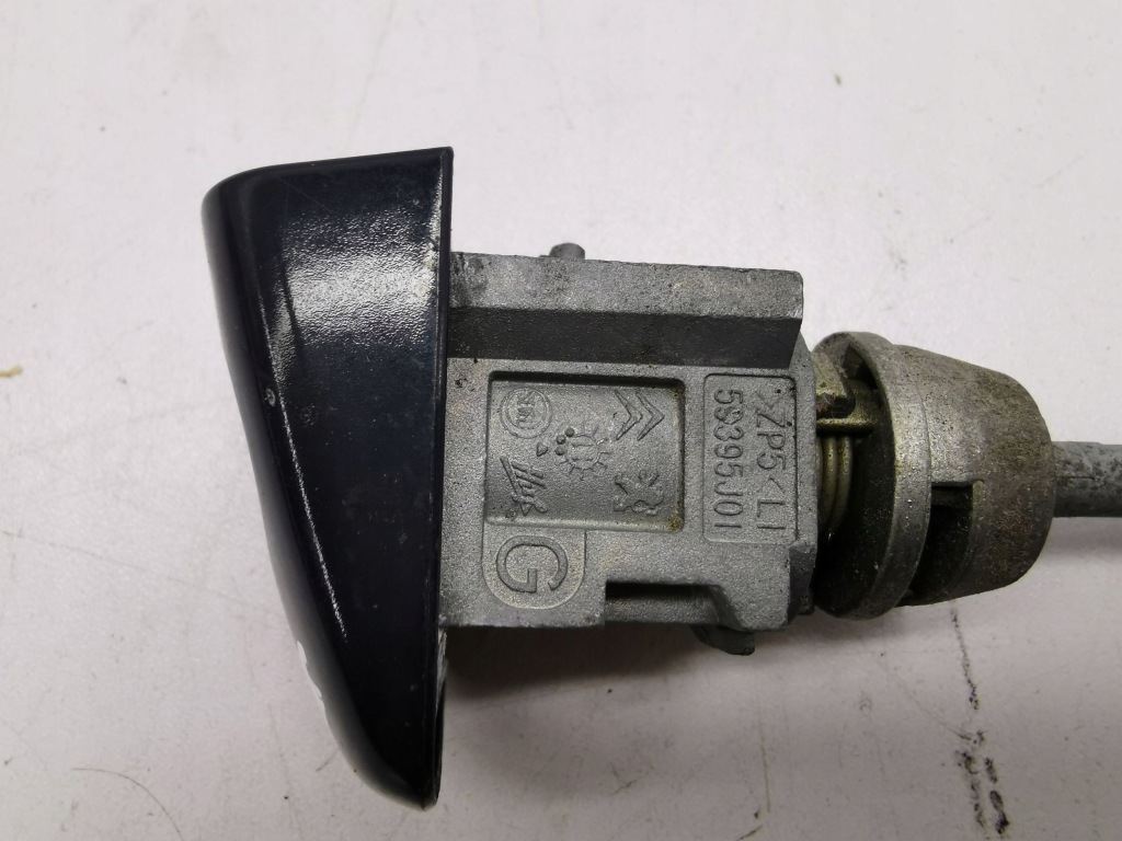 фото №6, Peugeot 5008 2011 ліва сторона вкладка замка двері передніх