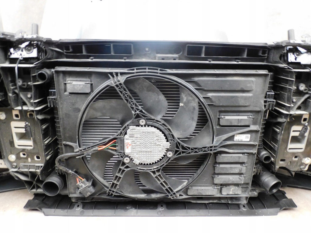 Audi q3 83a s line перед бампер ліхтарі  капот ремінь крила full led Доставка