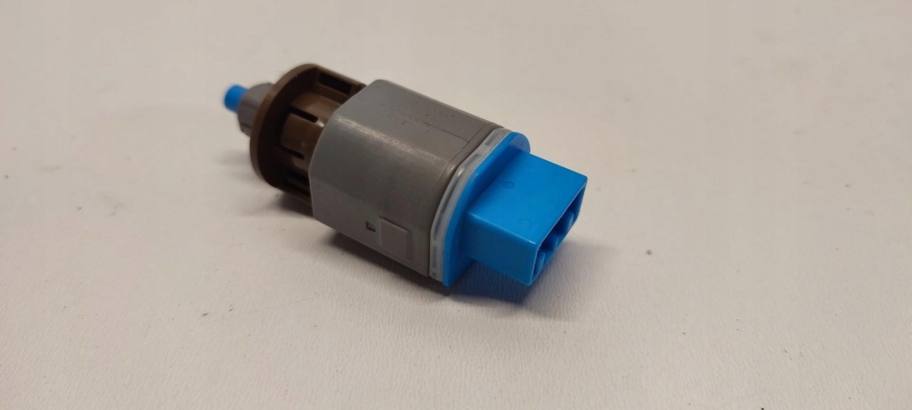 Купити Mazda 2 toyota yaris iv датчик стоп-сигнал 360-2t3d