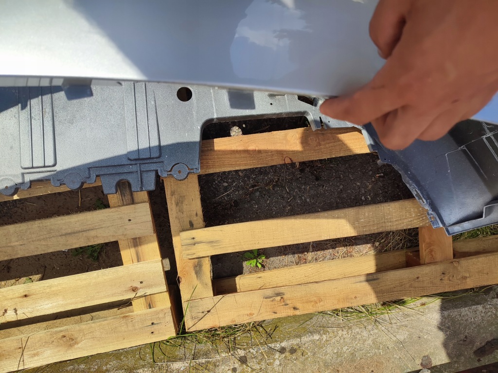 Бампер перед передній opel astra j код лакофарбового покриття przedlift z176 вушко Ціна