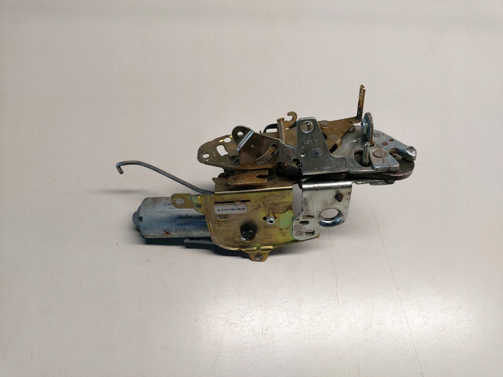 фото №1, Mercedes w210 kombi замок кришки задня a2107400536