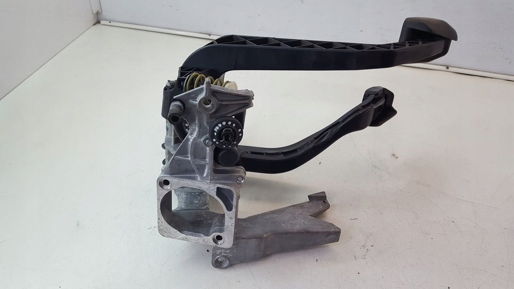 фото №6, Педалі комплект audi a4 b7 2,0 tdi