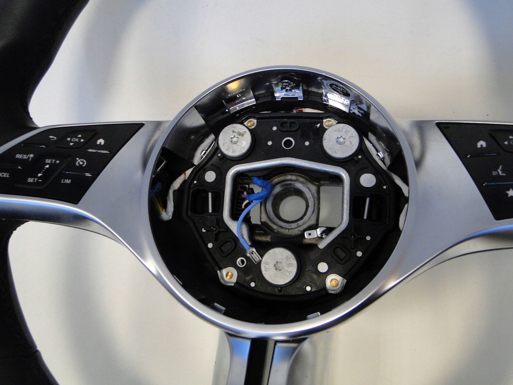 фото №8, Mercedes воздуховод eqe 294 295 vito v 447 sprinter 907 910 лепестки переключения