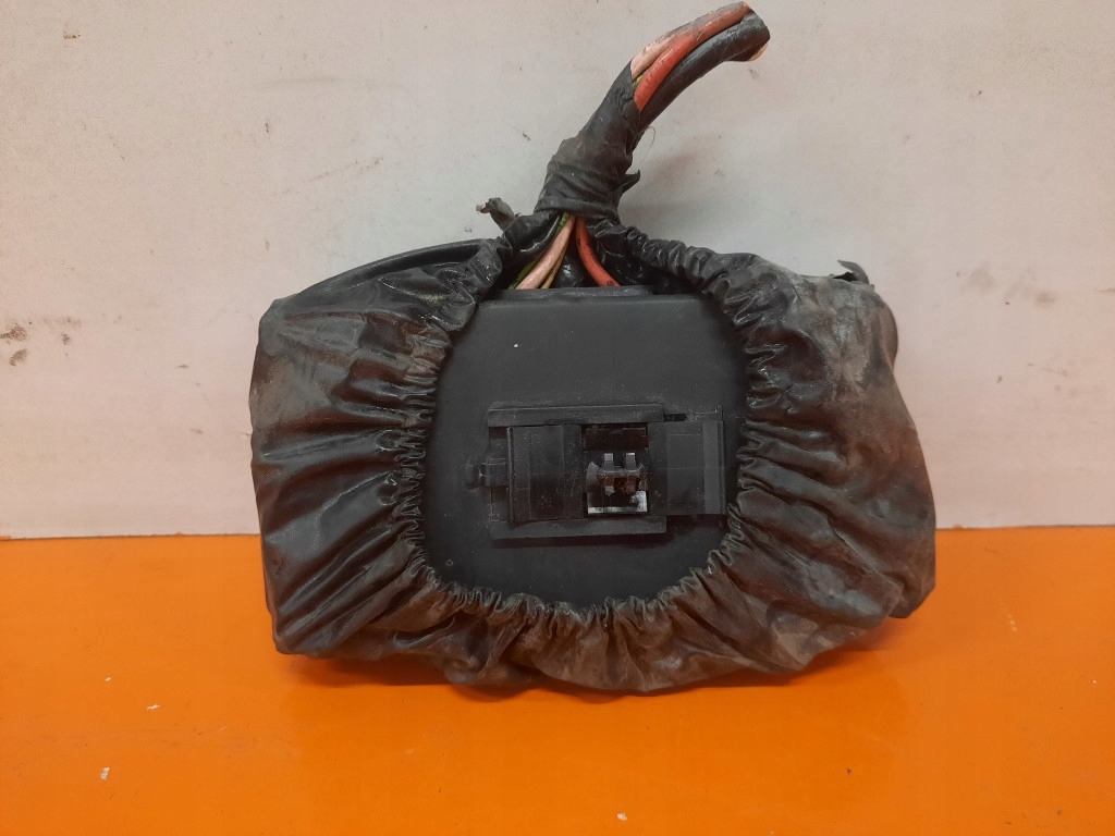 фото №7, Citroen c2 03-08 1.4 hdi коробка запобіжників 9632229480