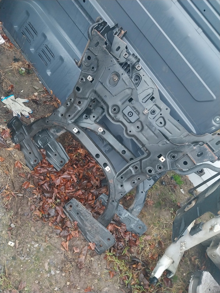 фото №1, Mercedes w117 cla подрамник перед 4x4 передние idealne прямые 4 matic c117