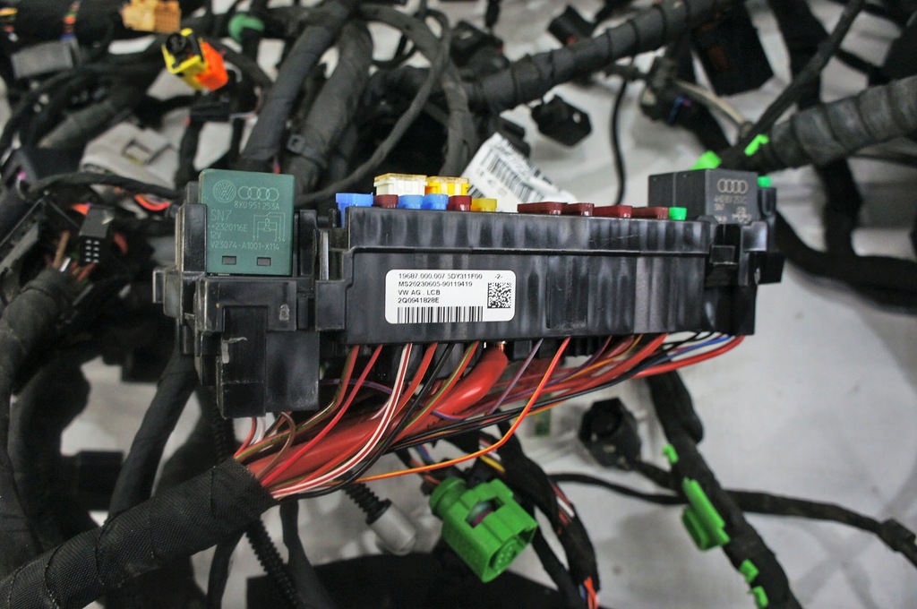 фото №8, Sa295 skoda scala ^ джгут салону кабіни 2q0937615a 2q0927904c 2q0941828e