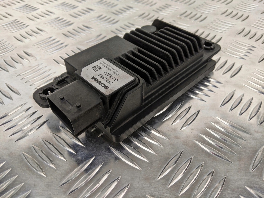 фото №2, Датчик дистанционный радар бампера scania r