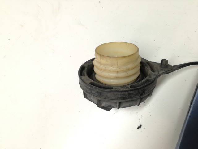 фото №5, Кришка заливної пального kia rio i 2000-2005