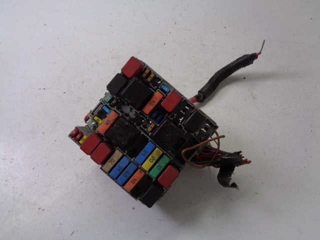 Купити Коробка запобіжників alfa romeo giulietta 2010-