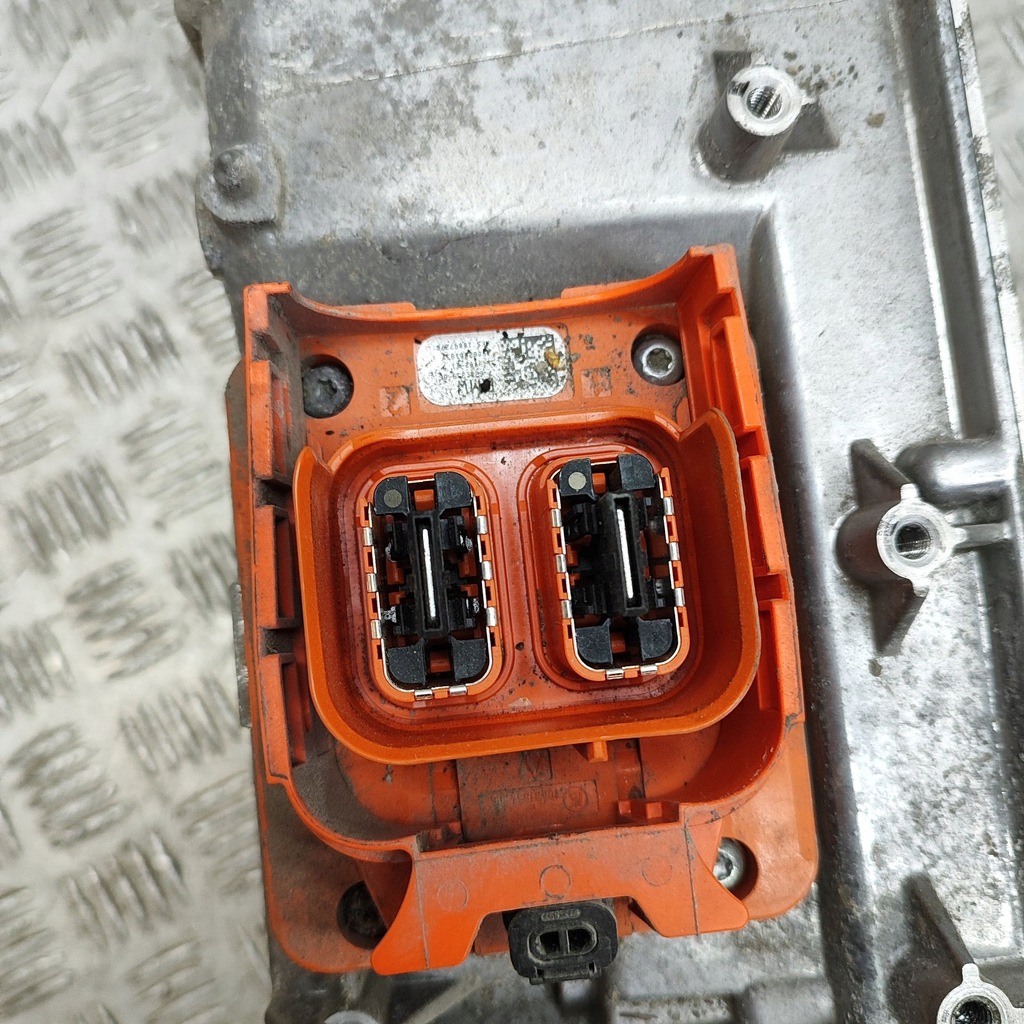 фото №7, Bmw 2 f45 2019 инвертор / преобразователь напряжения