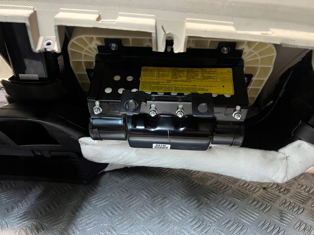 фото №8, Kia soul i 08- консоль приборная панель подушка безопасности набор подушка безопасности