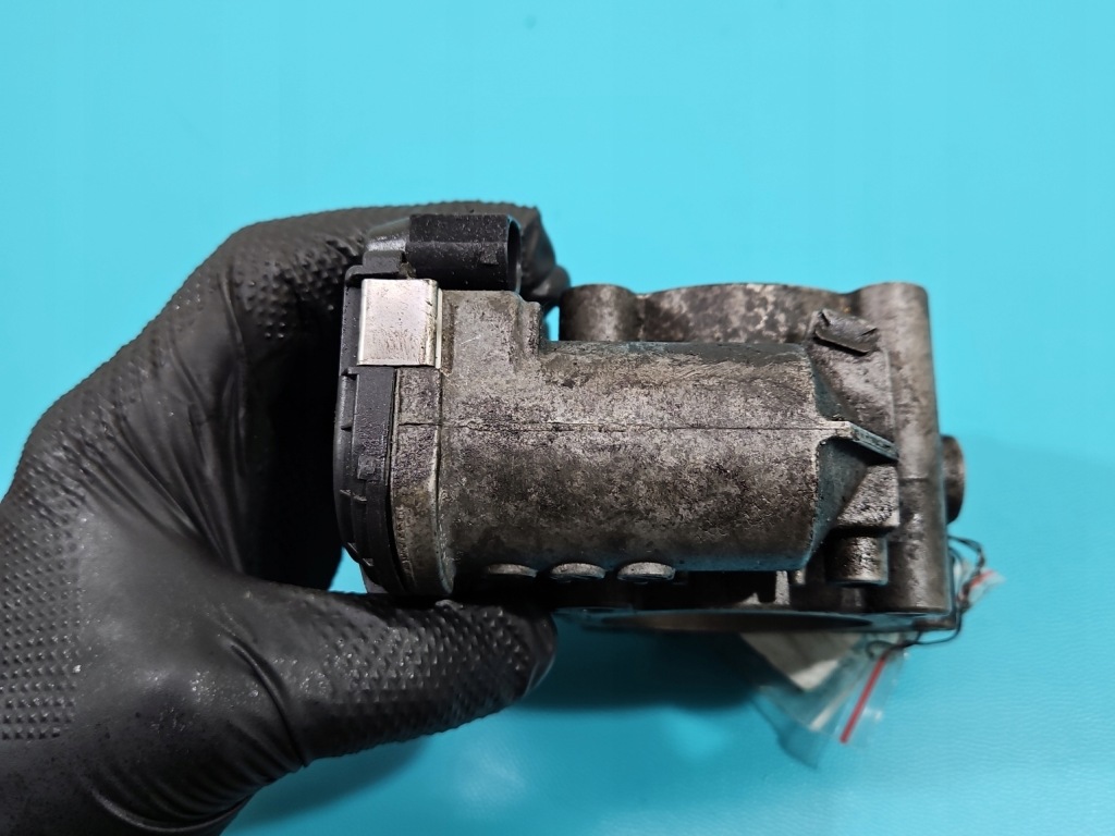 фото №8, Дроссельная заслонка mercedes w221 a6420900270, 028002894 3.0 cdi