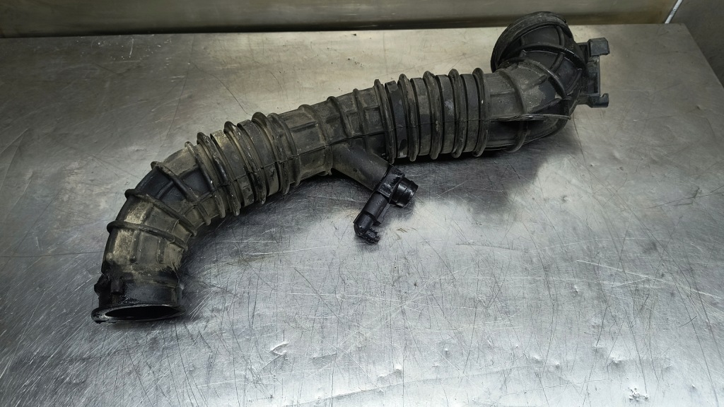 фото №1, Vw transporter t5 t6 2.0 tdi труба шланг интеркулер 7e0129615f