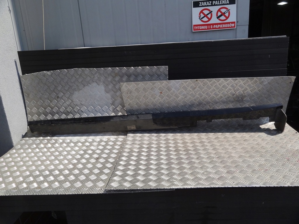 фото №1, Kia ev6 gt 2023 - молдинг поріг поріг ліва накладка оригінал