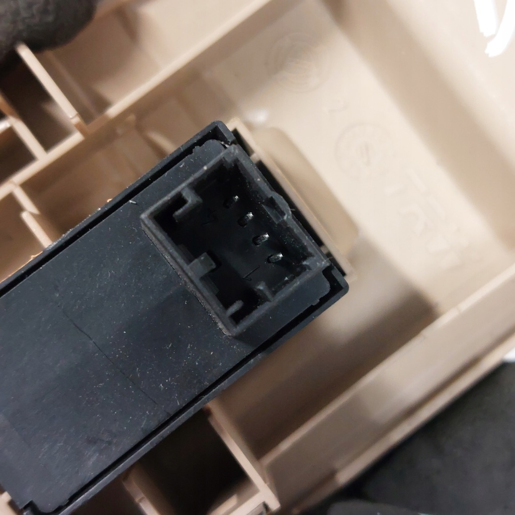 фото №11, Lancia delta 3 iii панель перемикач вікон лівий задній 735474936 trw