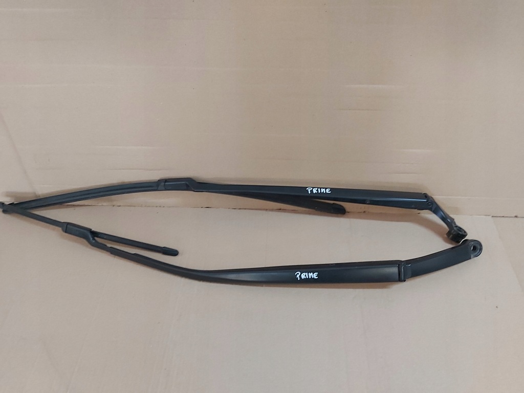 фото №1, Toyota prius iv рычаги дворник prime plug in