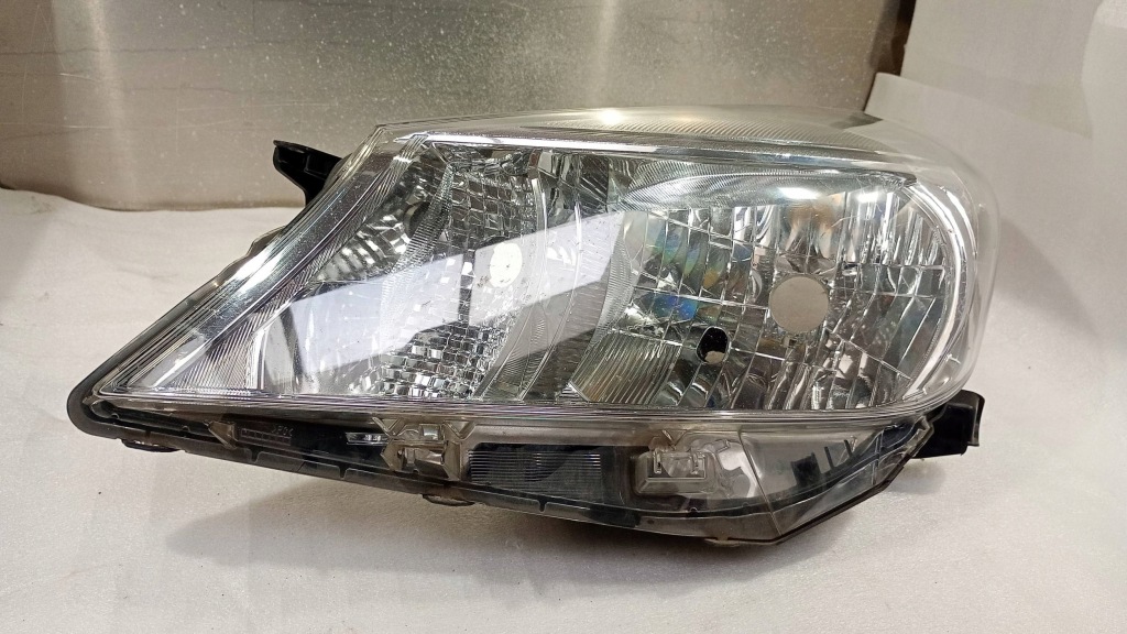 Toyota yaris 11-14 фара фара лівий перед передня ліва c509 в Україні