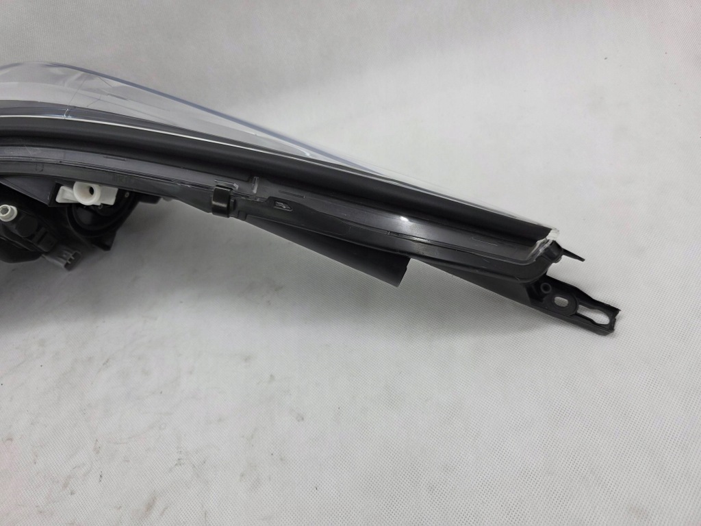 Купить Toyota c-hr 2016+ фара перед правый  линза led обычная 81110-f4031-00