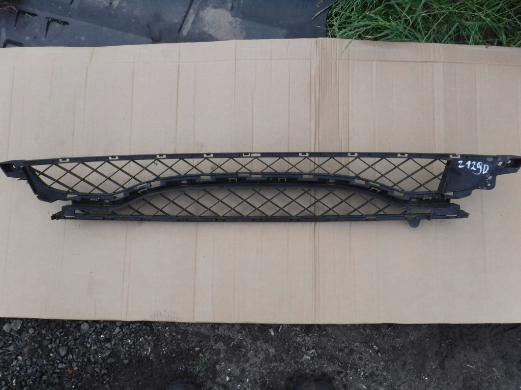 Решётка бампера перед renault clio iv rs Цена
