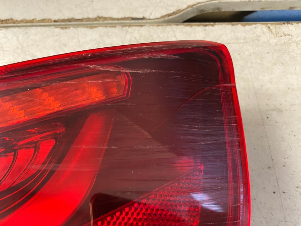 фото №4, Audi a3 8v sportback лампа правый задняя led 8v4945096d