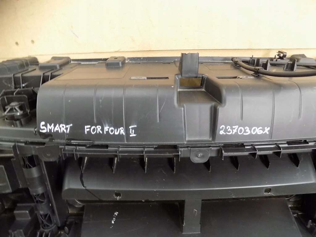 фото №5, Smart forfour ii w453 впуск канал воздуха 2370306x оригинал