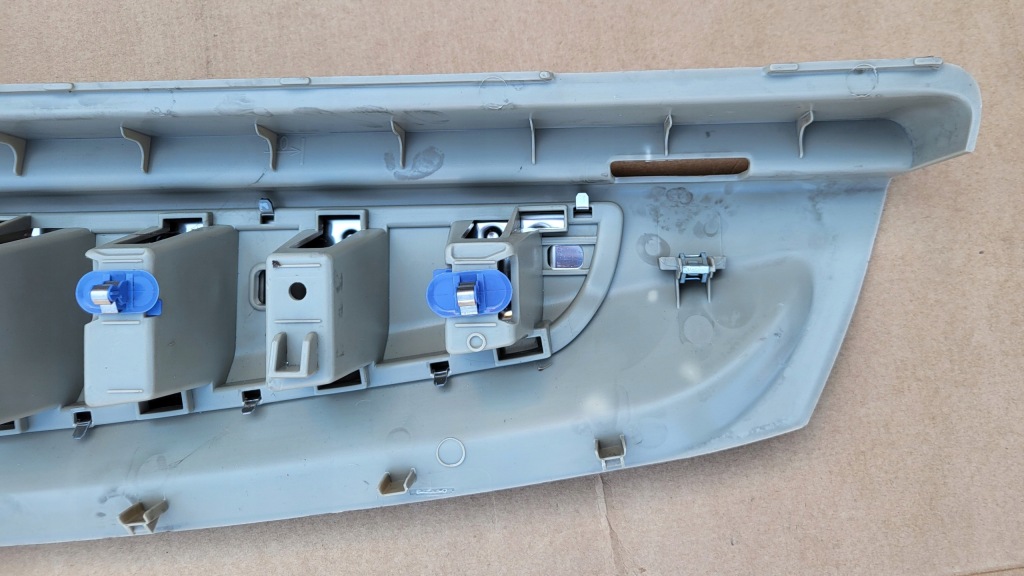 фото №7, Защита заднего поперечина порог багажника renault laguna iii kombi оригинальный номер 849200006r