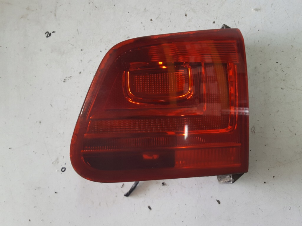 фото №1, Vw tiguan i 5n lift 11-15r лампа кришки права задня