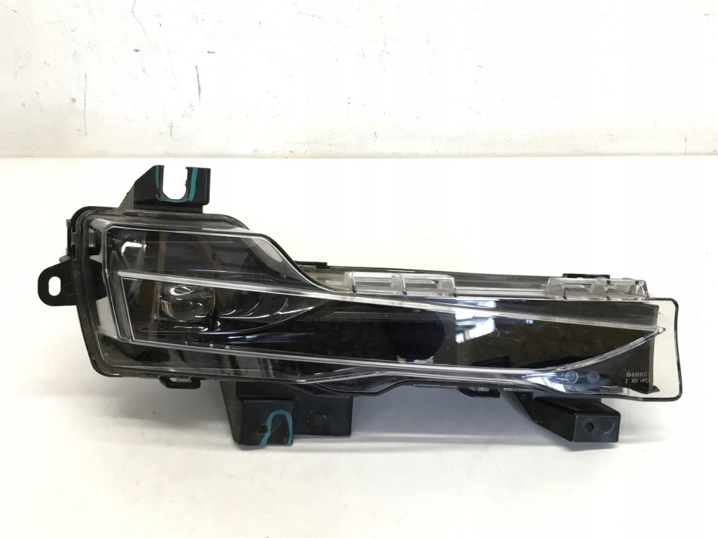 Купить Tesla 3 y противотуманная фара правый led drl 1624798-00-a