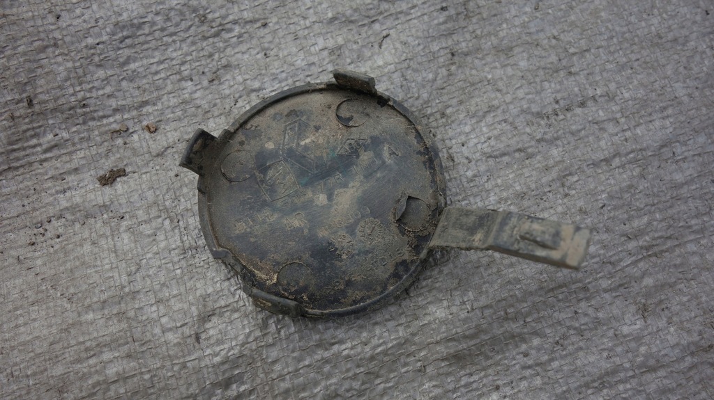 фото №3, Заглушка бампера фаркоп задняя задняя dacia dokker