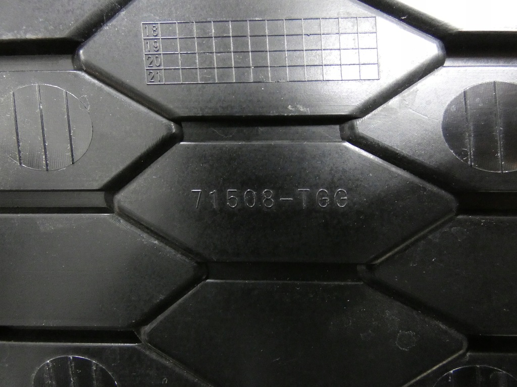 фото №9, Решітка бампера ліва honda civic x ufo задня 542.