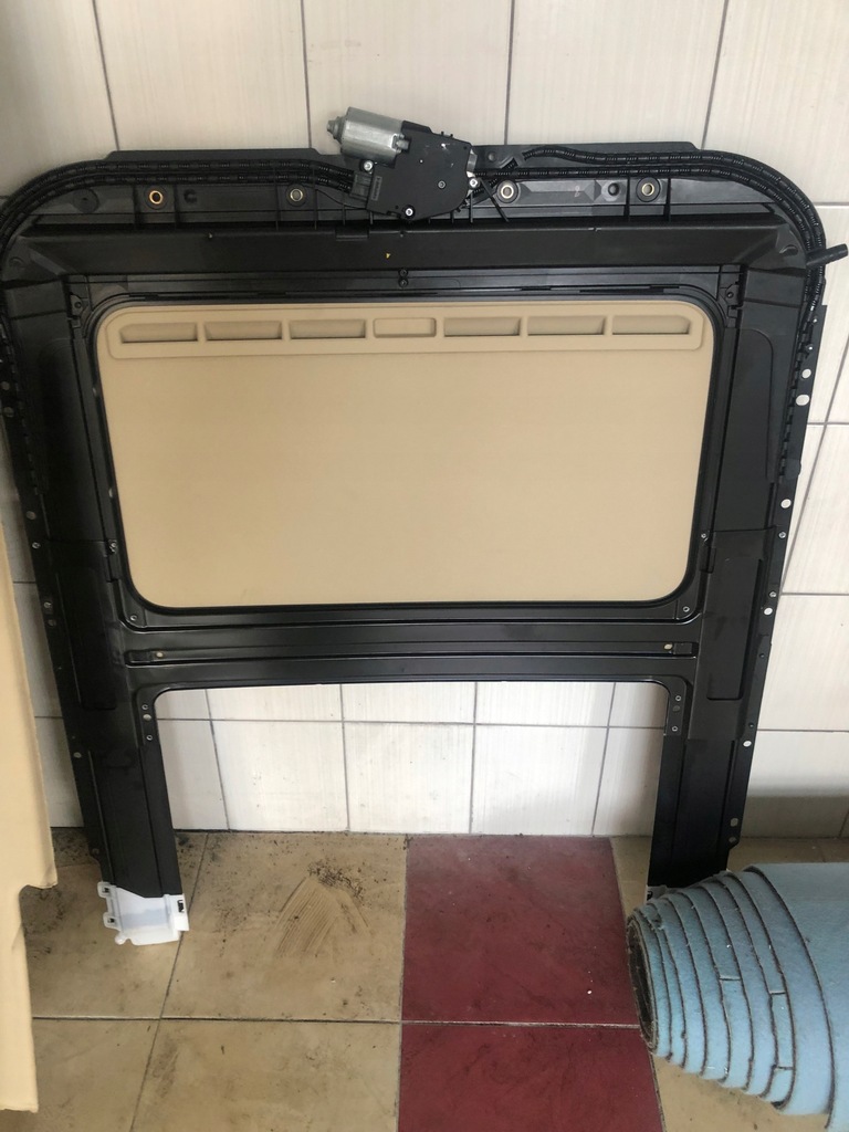 фото №1, Люк панорама потолок audi a4 a5 b8