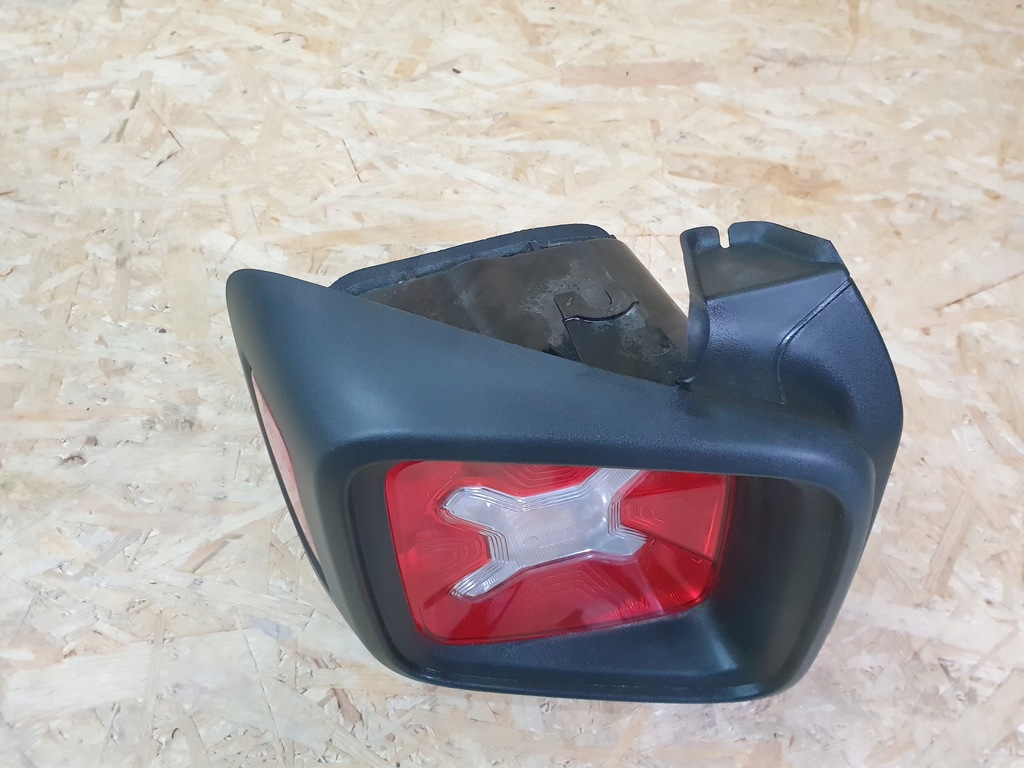 фото №2, Jeep renegade lift лампа левый задняя 52109469