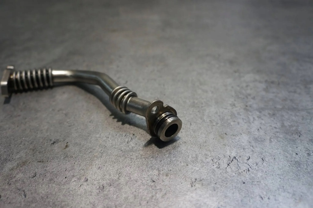 фото №5, Трубка шланг выхлопных газов egr skoda yeti 5l lift 04l145735e