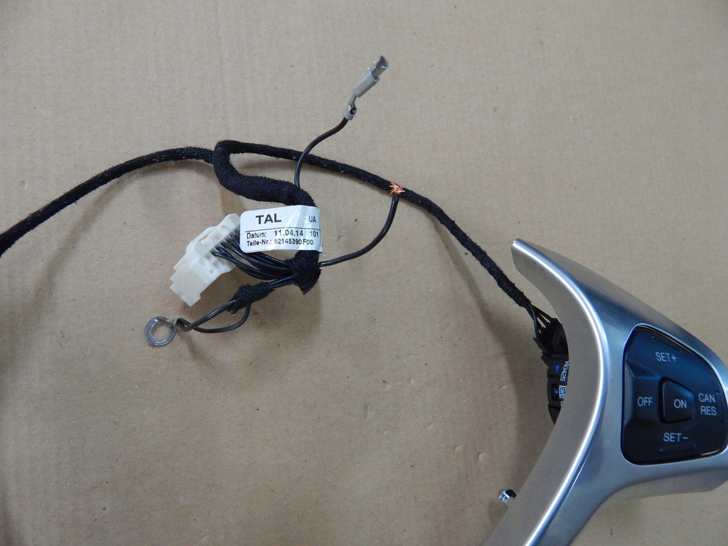 фото №7, Ford fiesta mk7 lift b-max - круиз-контроль кнопки руля мультифункция