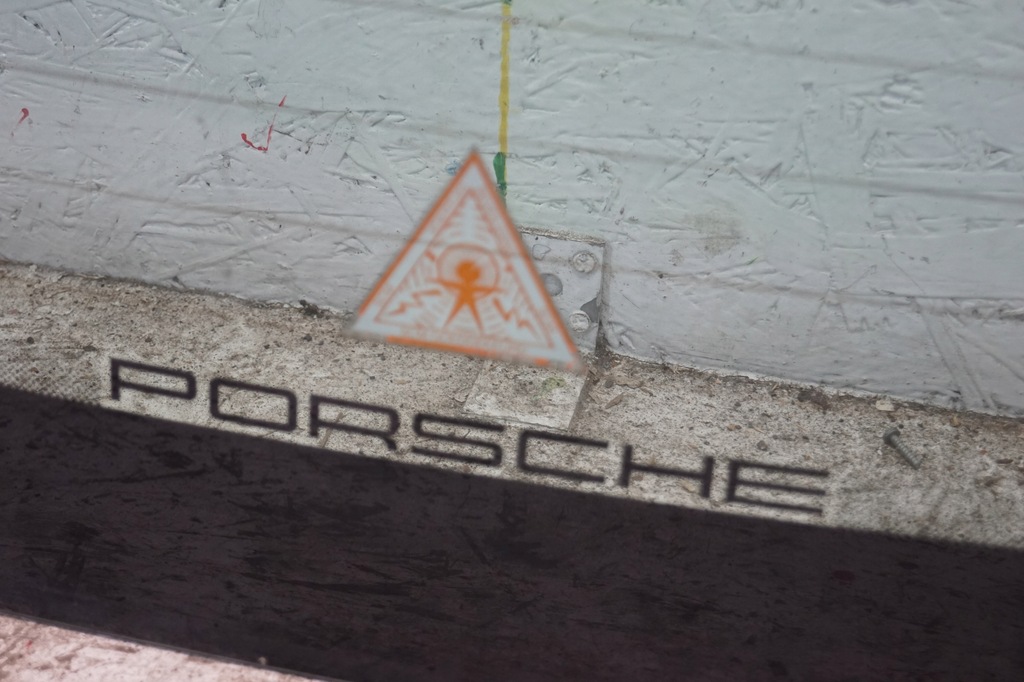 фото №8, Стекло багажника задняя porsche 911 997