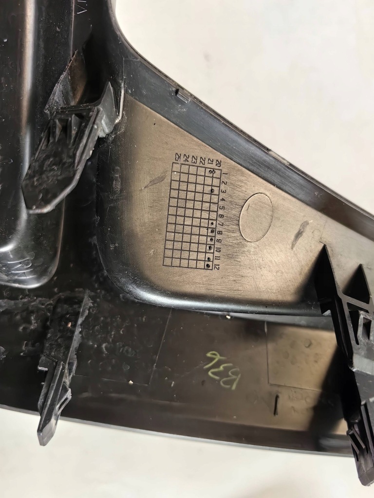 фото №7, Toyota hilux viii lift 21-22 - решётка бампера правая polecam