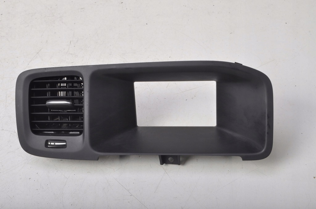 фото №1, Volvo v60 решітка обдув 7450-000-2cp