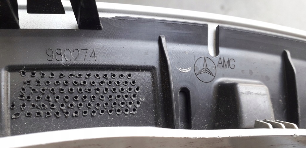 Молдинг крыла левая задний  mercedes glc w254 amg a2548805902 Доставка