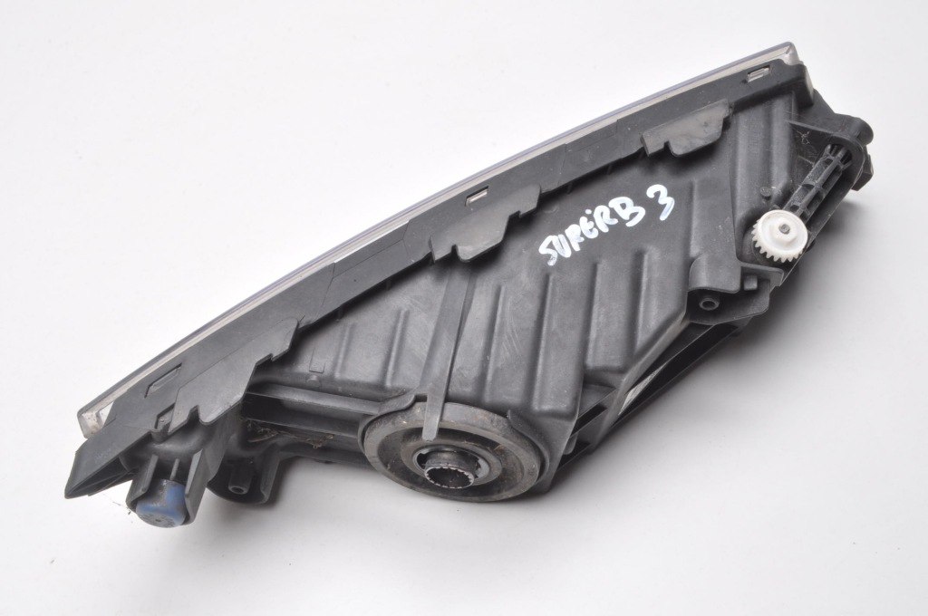 фото №7, Skoda superb iii противотуманная фара правый 3v0941700