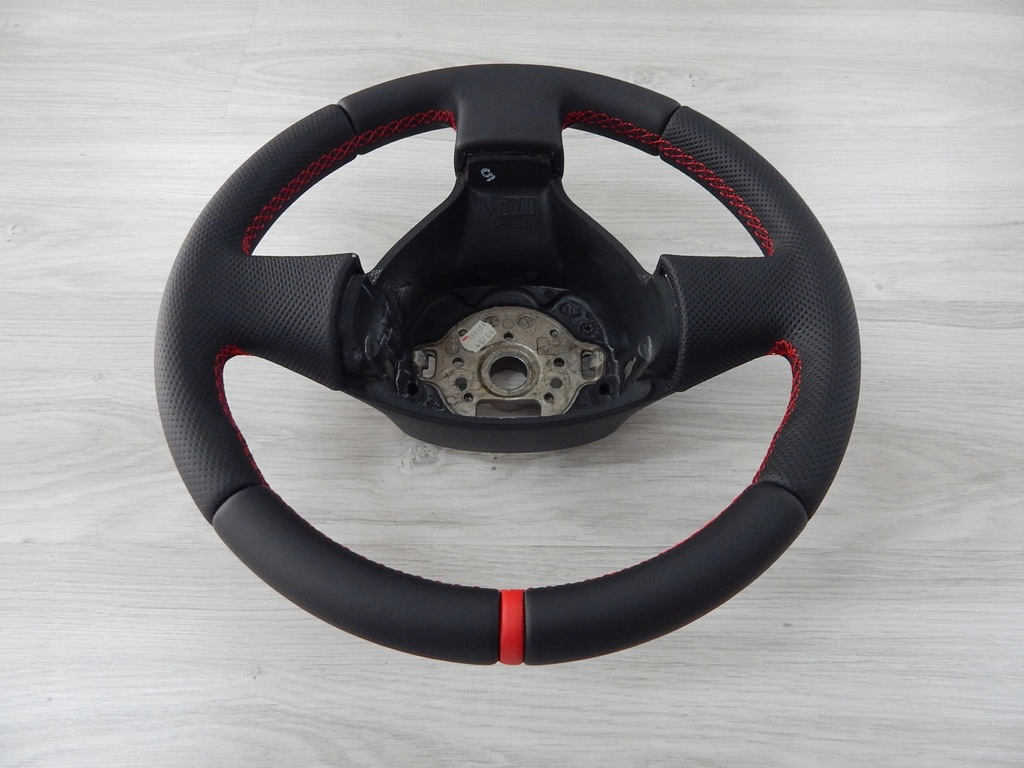 фото №6, Vw golf v caddy passat b6 jetta - воздуховод обшивка czerwona nić + ремень