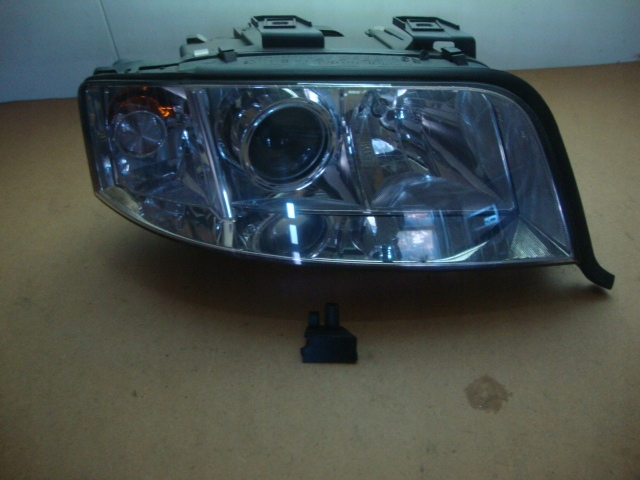 фото №2, Audi a6 c5 lift hella 4b0 2001-2004 rok правая