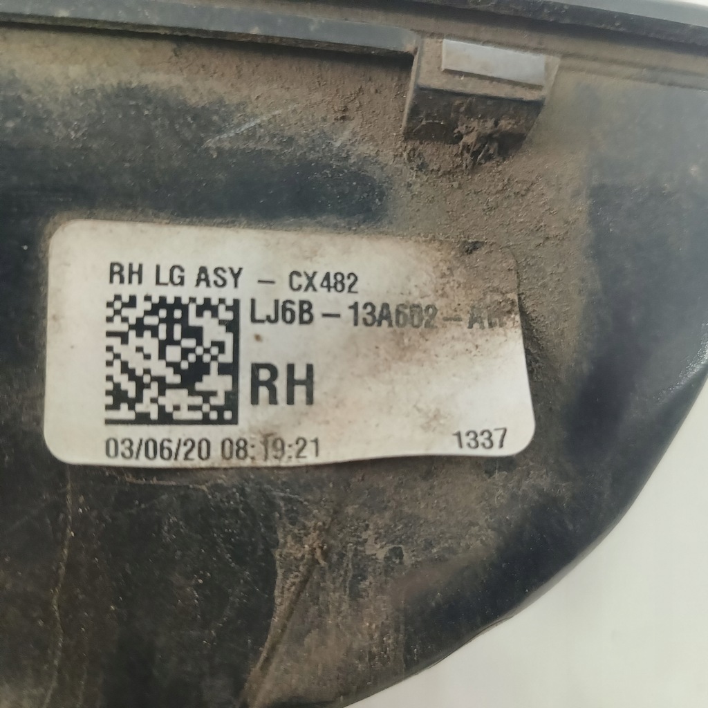 фото №9, Ford escape 20- лампа задняя правая usa повреждённая