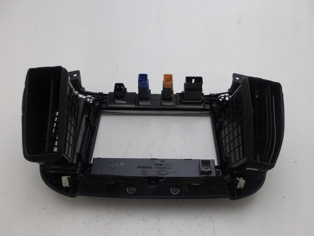 фото №6, Hyundai santa fe ii 06-12 рамка дисплей решётки обдув kpl оригинальный номер