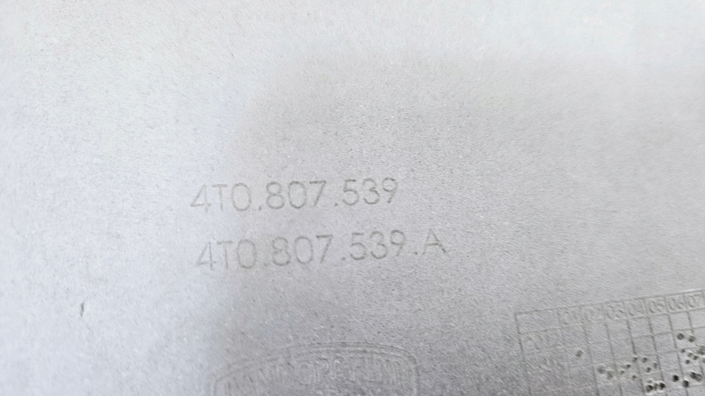 фото №9, Накладка дифузор lamborghini huracan 4t0807539a